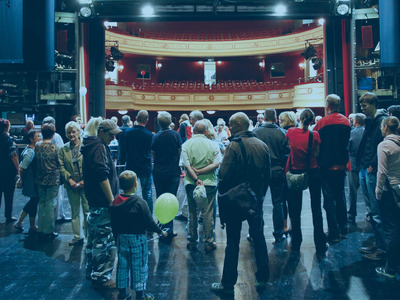 Miejsce spotkań: Teatr